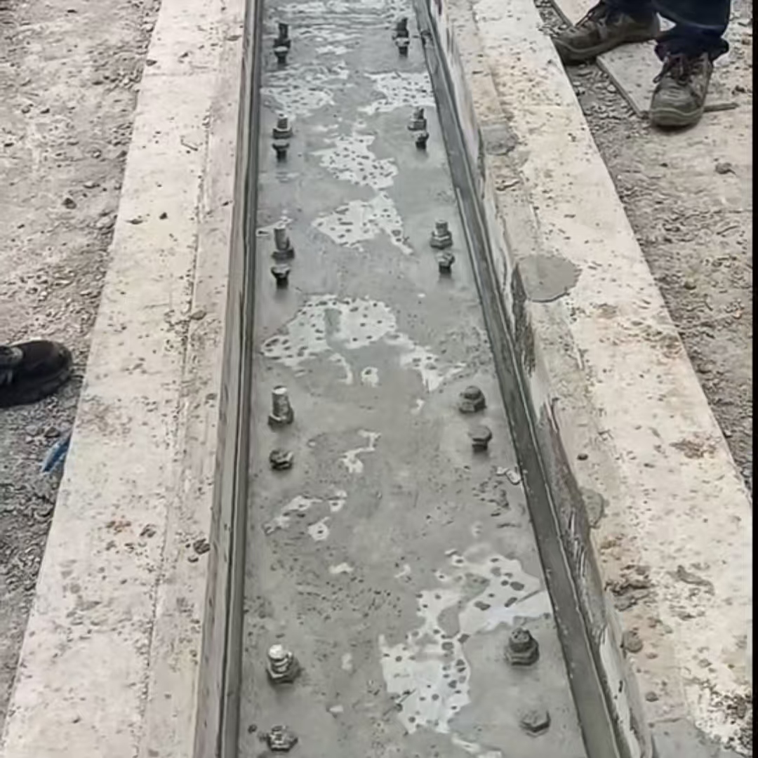 石门港口码头起重机龙门吊重型机械设备稳固用早强快凝轨道胶泥